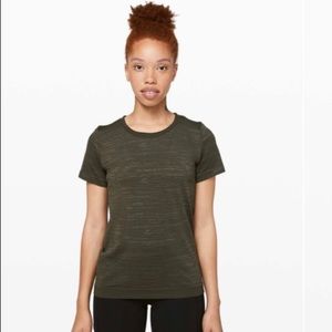 Lululemon Swiftly Tech Short Sleeve Relaxed Fit